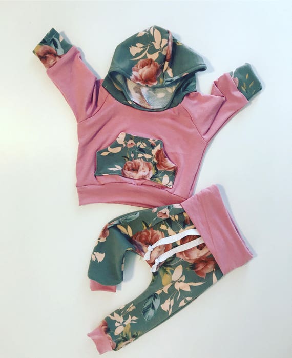 baby girl outfit / baby girl clothes / floral print / baby