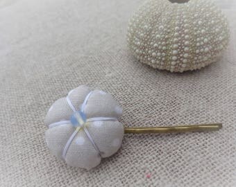 Flower Barrette Japanese polka dot white on beige 2.2 cm
