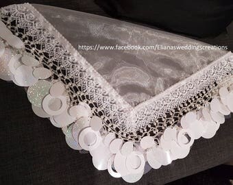 Vintage bride scarf (yalekhta) with lace.