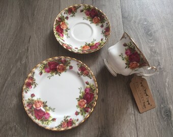 Vintage Royal Albert Bone China Old Country Roses Trio Tea Set