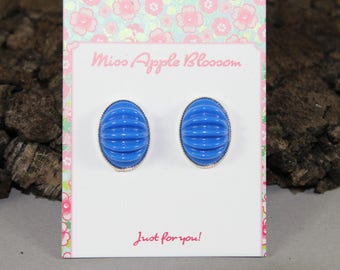 50s vintage/rockabilly Lucite blue wave earrings