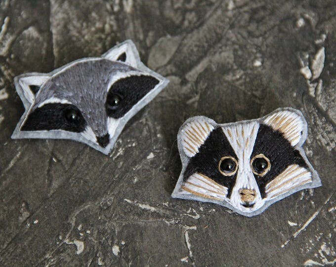 Embroidery badger brooch Woodland animal brooch Animal miniature pin Animal jewelry Embroidered brooch Animal lover gift girlfriend idea