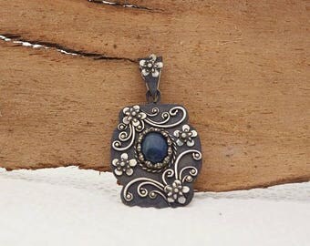 Ooak Sterling silver filigree pendant with lapis lazuli