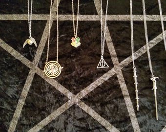 Harry Potter Jewelry, Harry Potter Time Turner, Harry Potter Golden Snitch, Harry Potter Deathly Hollows, Wands, Griffendor
