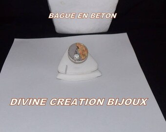 Adjustable ring made of concrete with a swarovski crystal bead