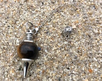 Tiger eye pendulum