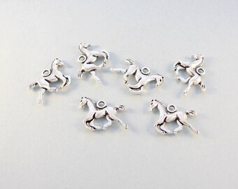 Horse charms / 6 pcs silver plated 3D horse charms