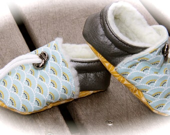 BOOTIES baby boy 3-6 months or 9-12 Japanese
