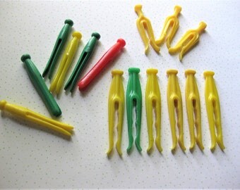 Vintage Toy Clothespins, Wood and Plastic, Lot of 15