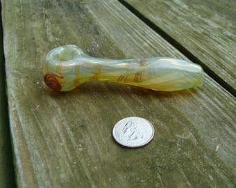 Color changing glass pipe