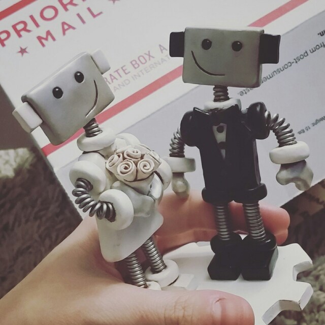 Handmade Robot Sculptures: Decorative Geekery by RobotsAreAwesome