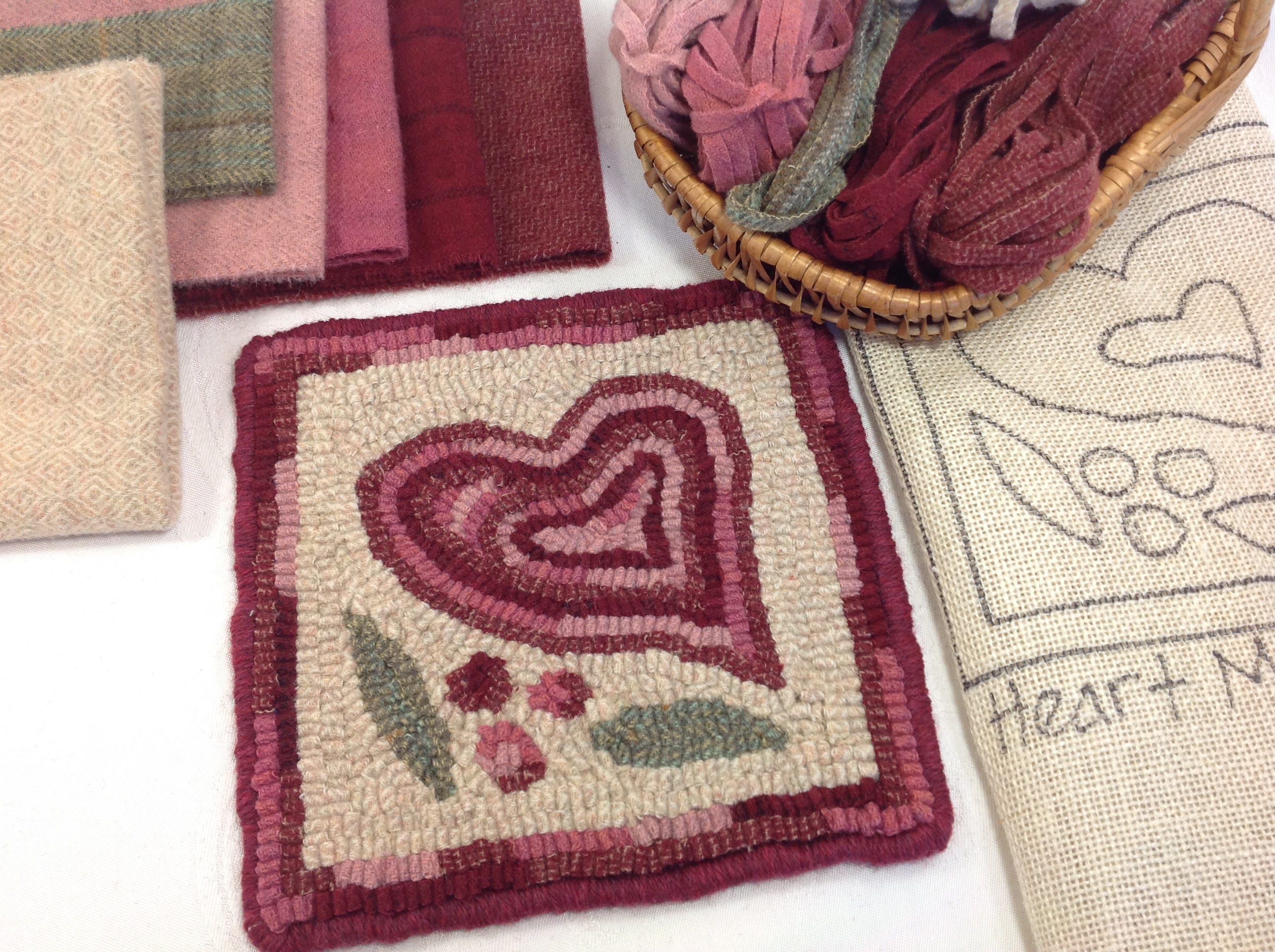 Rug Hooking KIT, Heart Mat, 8 x 8, K117, DIY Primitive Rug Hooking