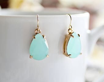 Mint Teardrop Earrings, Mint color earrings, Mint dangle earrings, Mint and Gold earrings, Mint green earrings, Mint earrings