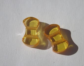 2 zirconium yellow 15mm approximately (PVZ38) faceted rectangle beads