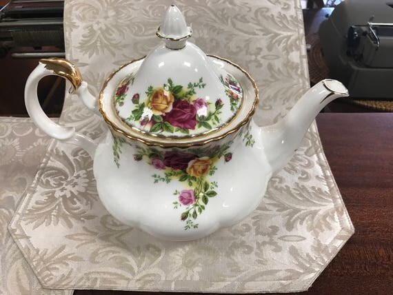 Royal Albert teapot never used