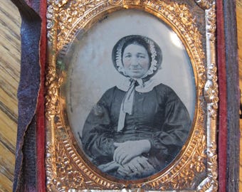 Antique Daguerreotype Woman Photo in Part Case