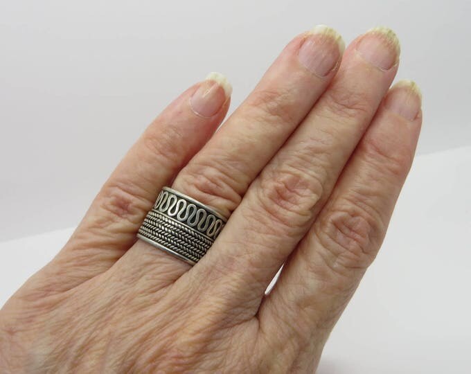 Sterling Silver Wide Band Ring, Vintage Scrolled & Braided Band Ring Size 7