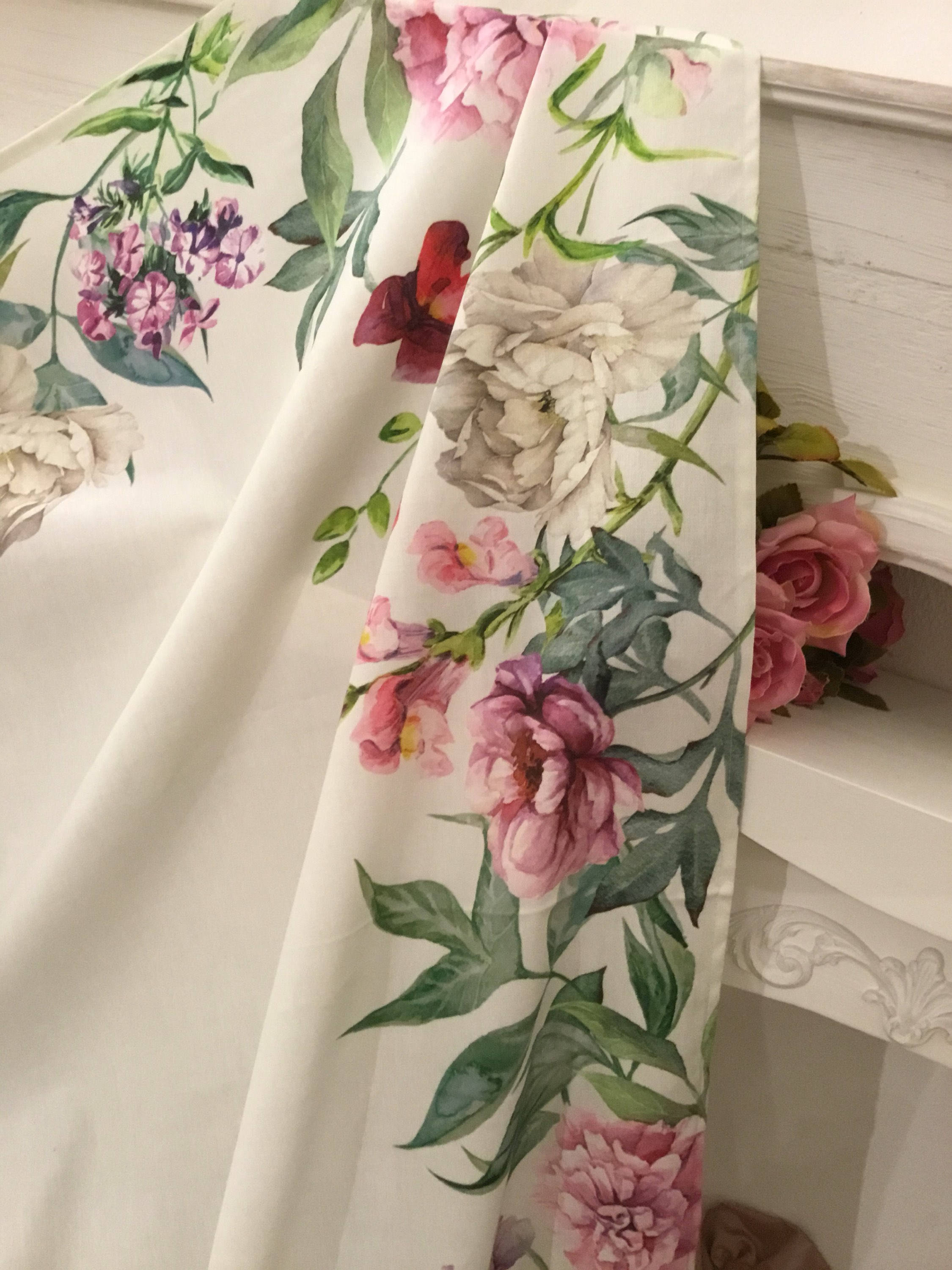 Tablecloth Flowers Shabbychic