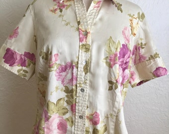 Cream and Roses, Van Heusen Short Sleeve Blouse. Size 12-14