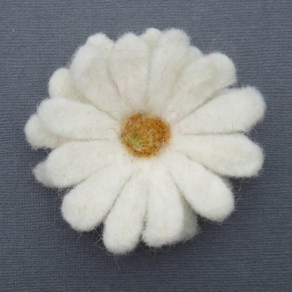 Felted Wool Daisy Flower with Green Felted Stem