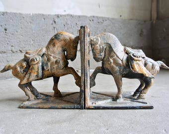 toyo horse bookends
