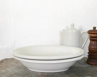 Vintage Ironstone bowl / ONE oval white ironstone / Homer Laughlin / White Ceramics Pottery / Farmhouse Cottage Kitchen Shelf Decor