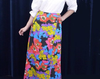 1970's skirt 70s Vintage Maxi skirt Black Floral print Jersey Wrap skirt High waist small medium