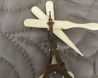 Vintage Eiffel Tower Manicure Souvenir