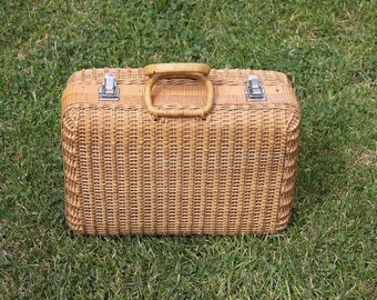 wicker rattan suitcase vintage briefcase / Holy10 paris france