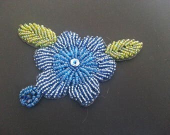 MOTIF PERLE FLEUR Et Feuille A Coudre Col Bleu