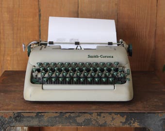 Vintage Smith Corona Typewriter, Vintage Smith corona, Typewriter.