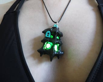 Thresh the Chain Warden Lantern Necklace - Light Up Twist LED Casual Cosplay League of Legends Accessory