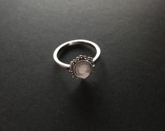 Sterling silver Size 5 cameo band ring delicate design marked 925 Shube's hallmark vintage