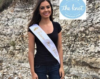 Custom Bridal Party Sash,Embroidered Party Sash,Bridal Sash,Bride To Be Sash,Party Sash,Future Mrs. Sash,Custom Bachelorette party,hen party
