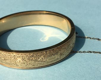 Gold bangle bracelet