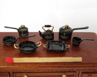 Hand-Painted Dollhouse Miniature 1/24th Scale Kitchen Pan Set - Black