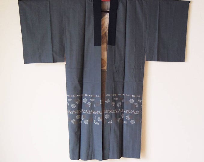 Vintage Japanese Men's Kimono / Fuji was drawn / Silk Gown / Juban
