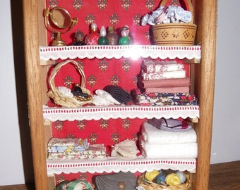 MINIATURE - CABINET DISPLAY CASE IS MADE SMALL