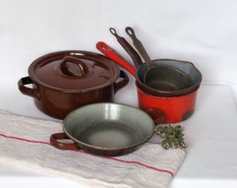 Vintage French enamel tureen / vintage enamelware pans / metal containers / vintage kitchenware / enamel dish / Vintagefr.