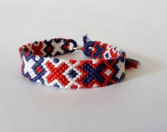 model: kriss kross (friendship bracelet 12 DMC thread)