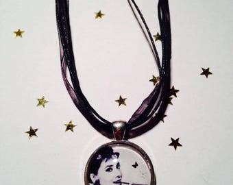 Organza link pendant 25 mm Choker necklace "Audrey HEPBURN"