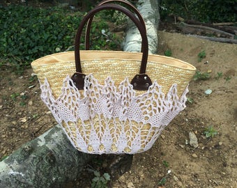 Beige crochet pattern straw basket