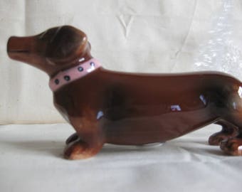 Kissing Daschund Weiner Dog Salt and Pepper Shakers Magnet Nose