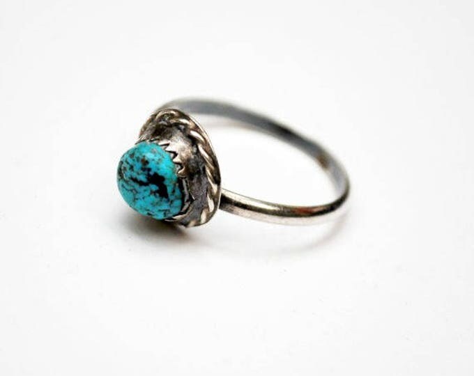 Sterling silver Turquoise ring - size 7 1/2 - South western tribal Native American - Old Pawn