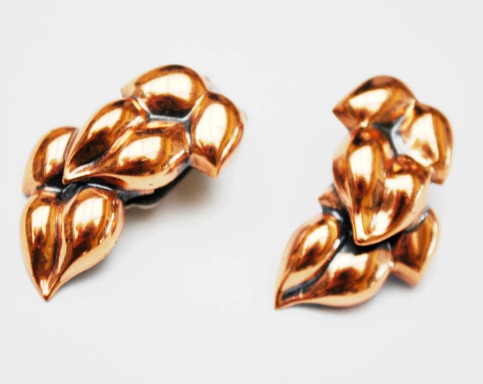 Copper Leaf Earrings - Signed Renoir clip on earrings - Mid Century - Swirl leaves