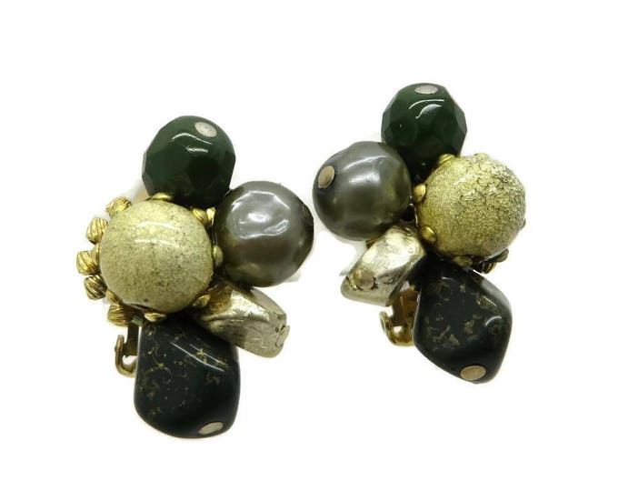 Hattie Carnegie Green Bead Earrings, Vintage Cluster Clip-on Earrings, Signed Carnegie Jewelry