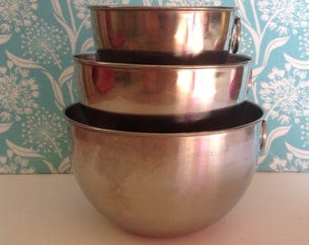 Revere Ware mixing bowl set, stainless steel mixing bowls, tabbed mixing bowls, nesting bowls, Revereware