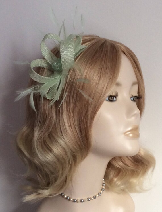 MINT GREEN FASCINATOR Made of Sinamay with flower bead