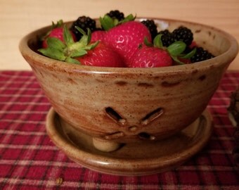 Light rust berry bowl, pottery berry bowl, berry bowl, pottery colander, pottery bowl