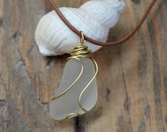 Scottish Sea Glass Pendant, Brass Wired Sea Glass Pendant, Beach Chic, Vintage Necklace, Gifts for Her, Sea Glass Jewellery, Wire Jewelry